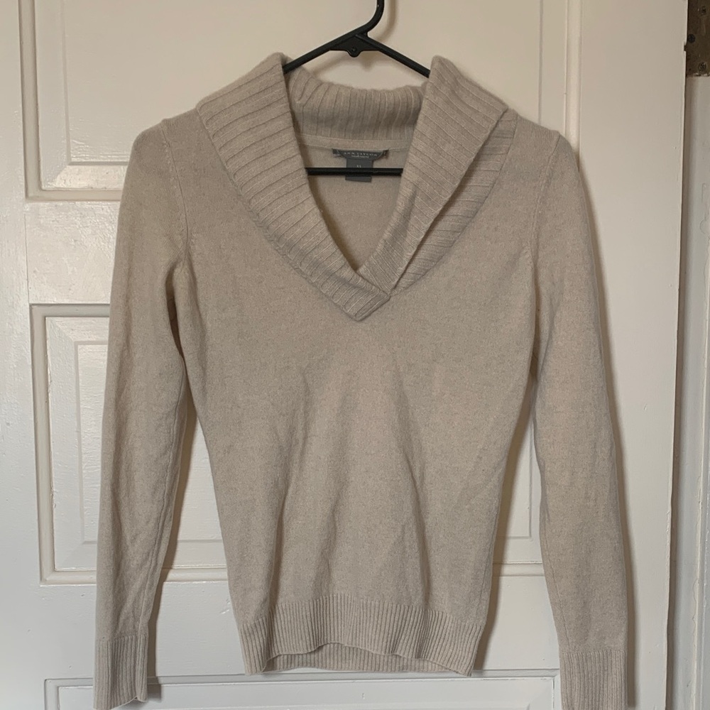 Ann Taylor 100% Cashmere V-neck Collar Sweater